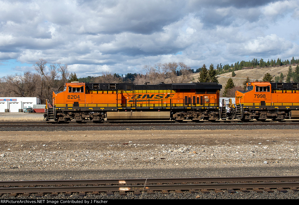 BNSF 8204